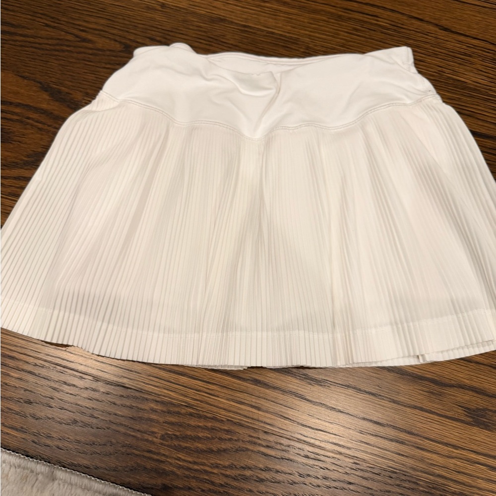 Lululemon Athletica White Mini Skirt